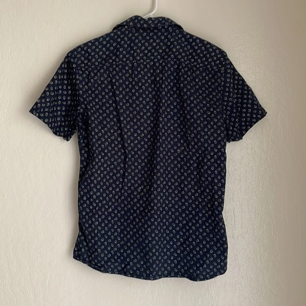 Patterned Short Sleeve Button Up - Picture 5 of 5